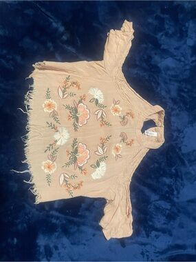 Women’s Size Small Boho Embroidered Cold-Shoulder Crop Top in Blush